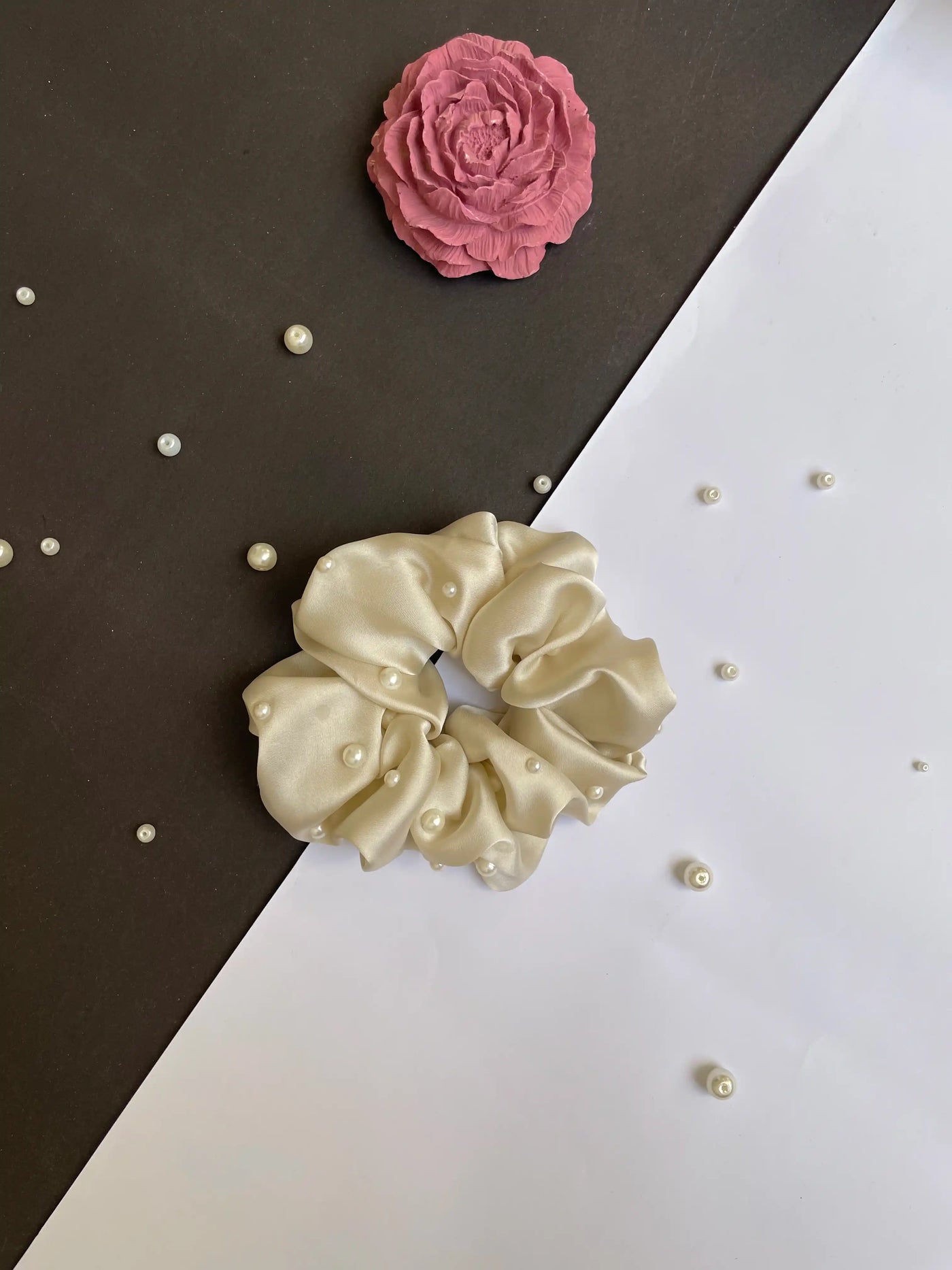 Beige Pearl Scrunchies