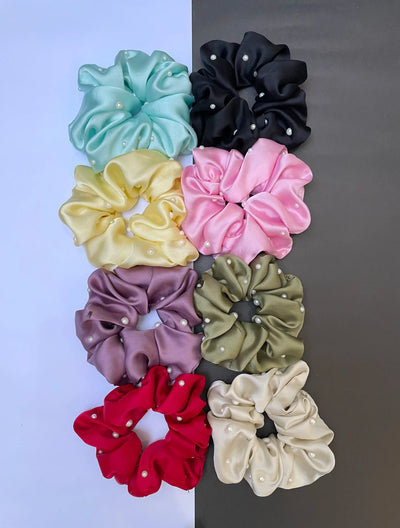 Pearl Scrunchies Deal 1